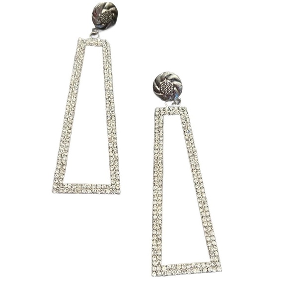 Jewelry - Silver Studded earrings